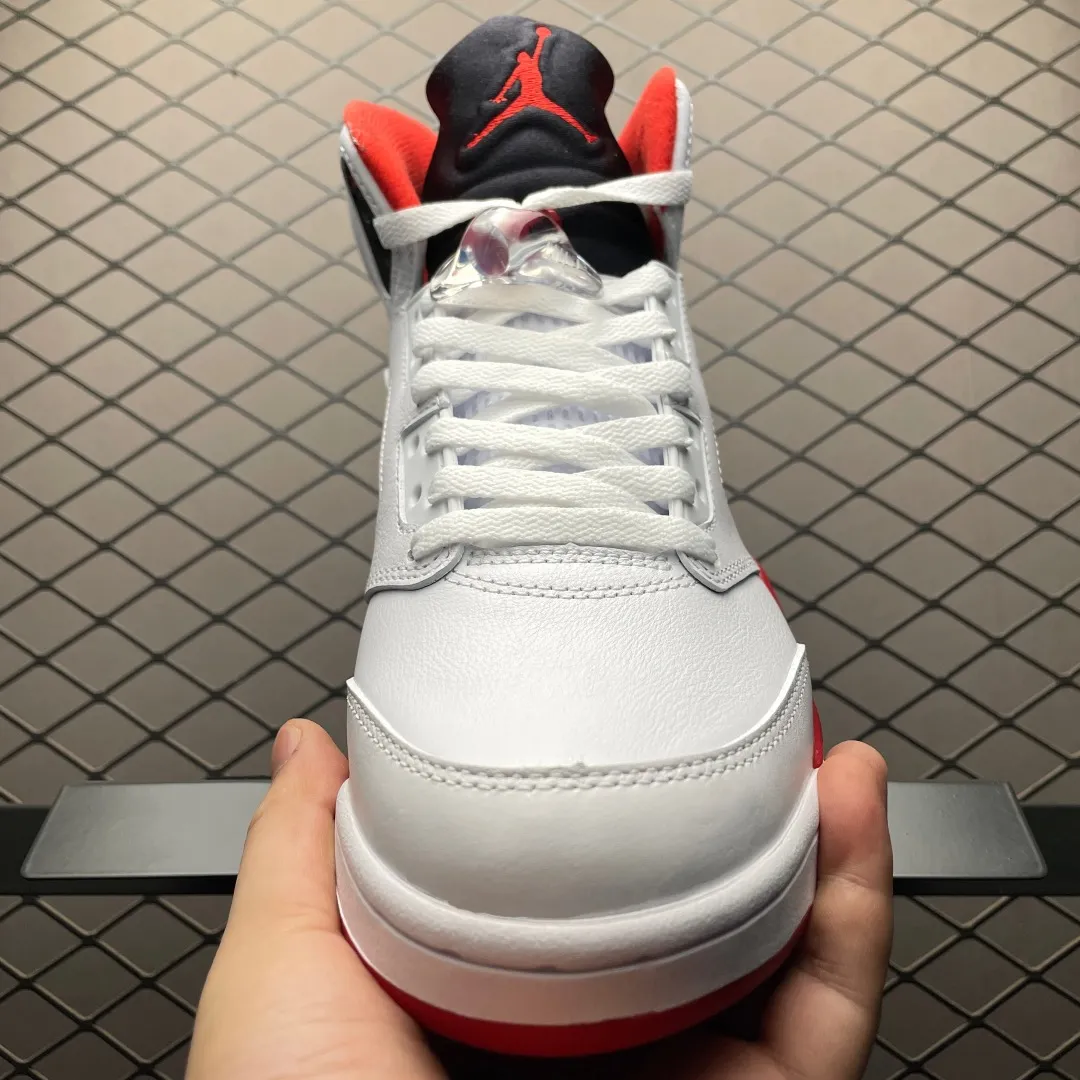 Air Jordan 5 Retro 'Fire Red Black Tongue' 2025 - Image 6